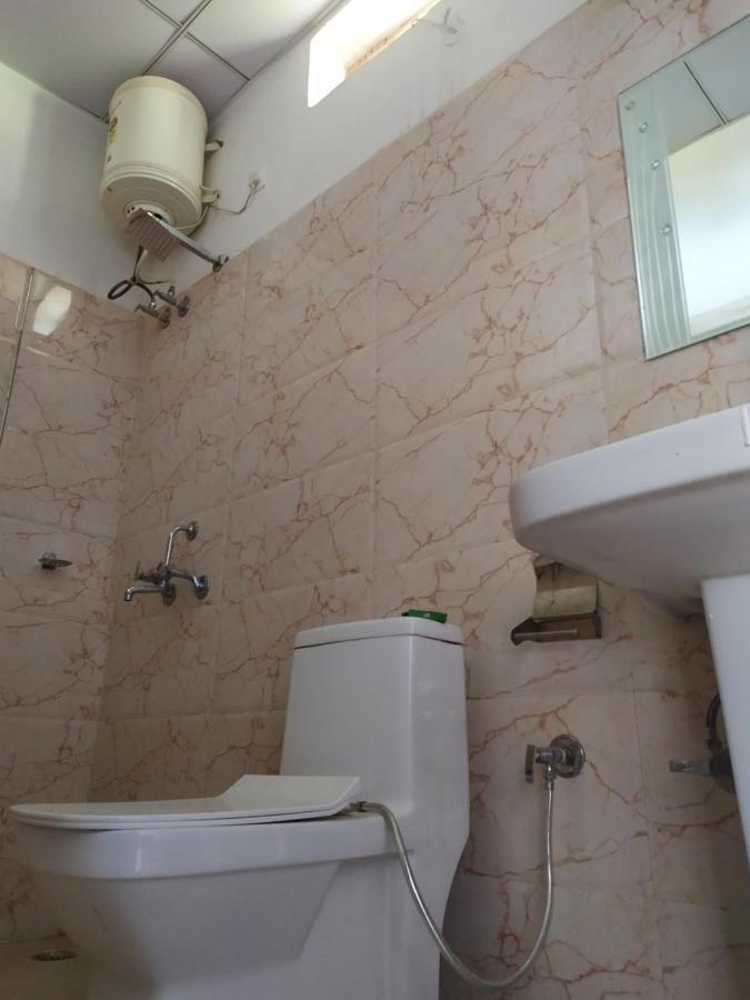 The Green Pine Cottage Lansdowne Ngoại thất bức ảnh