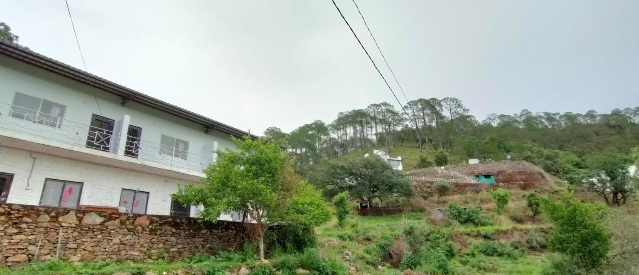 The Green Pine Cottage Lansdowne Ngoại thất bức ảnh